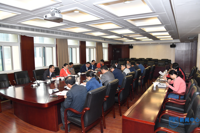 XCB_3520-4.jpg XCB_3520-4.jpg